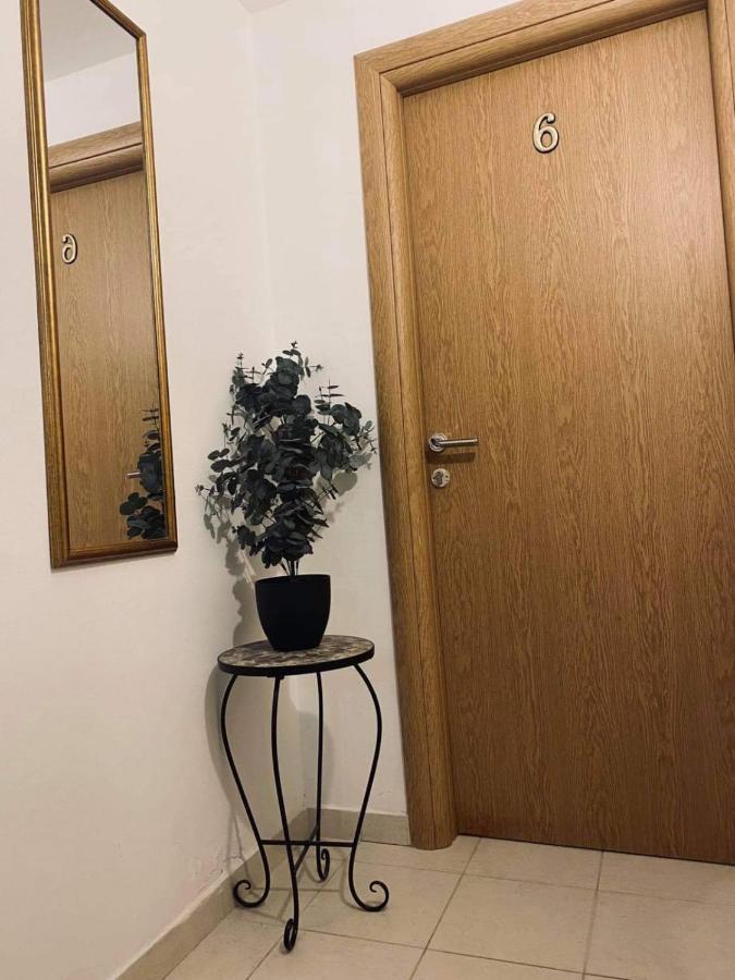 Apartmani Pami Подстрана Экстерьер фото