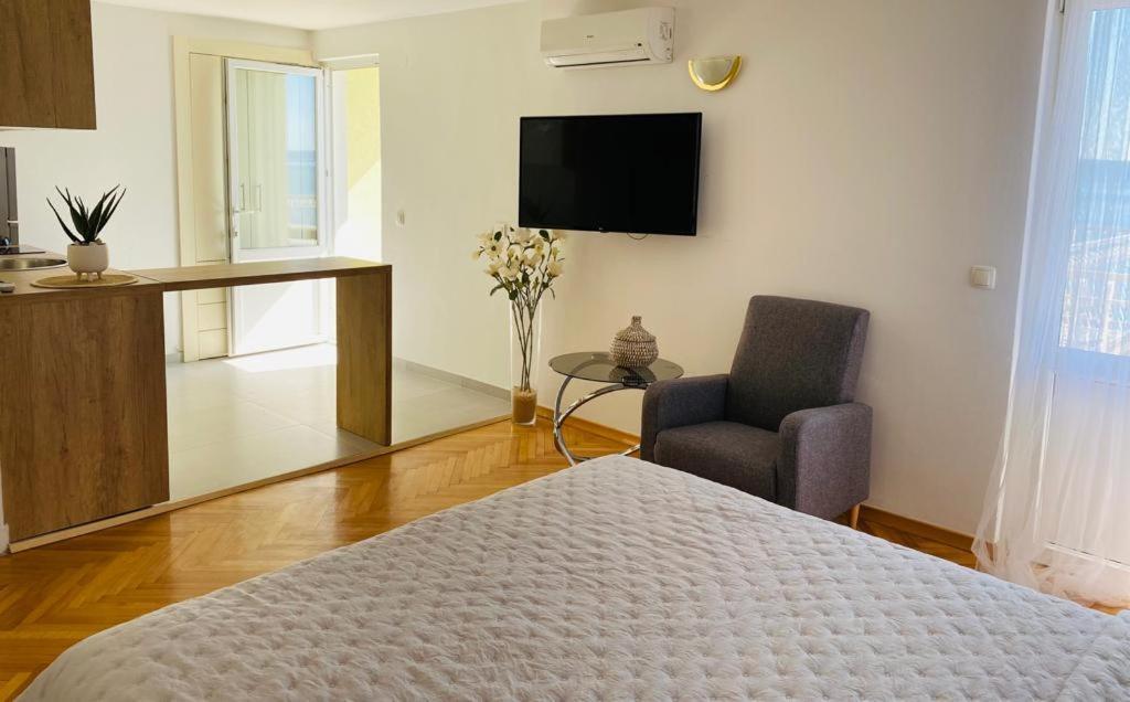 Apartmani Pami Подстрана Экстерьер фото